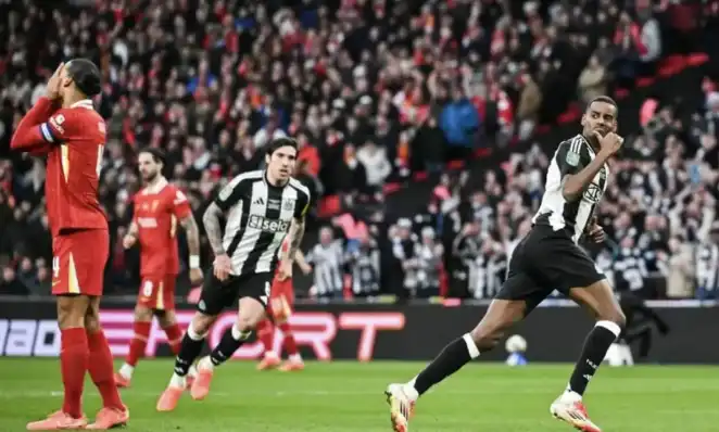 纽卡斯尔联队已经等了整整70年,才迎来了这样的辉煌时刻。